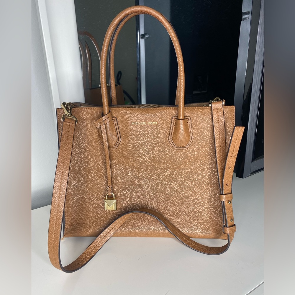 Michael Kors Purse/Crossbody